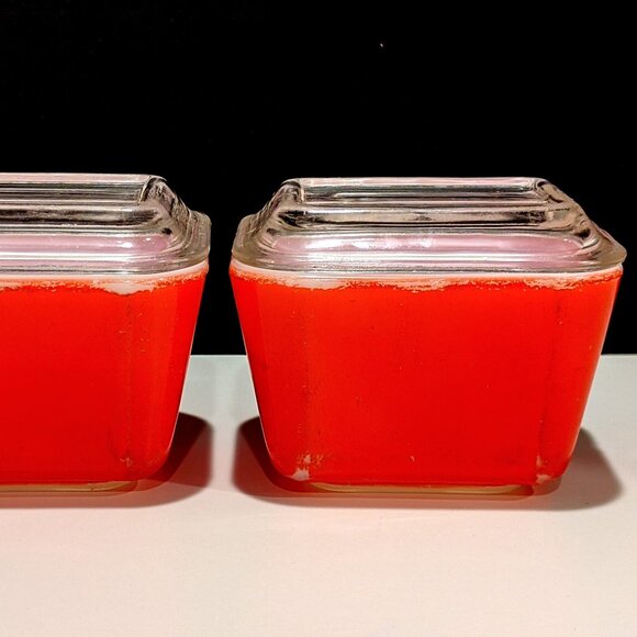 Pyrex 501 Small Red Refrigerator Covered Dishes - Set of 2 - Picture 5 of 9